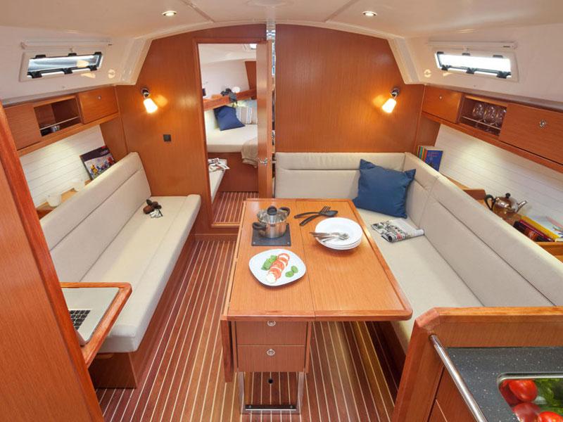 Book yachts online - sailboat - Bavaria Cruiser 36 - Toni Manilla - rent