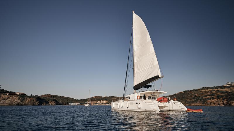 Book yachts online - catamaran - Lagoon 500 - Lepado 2006 skippered - rent
