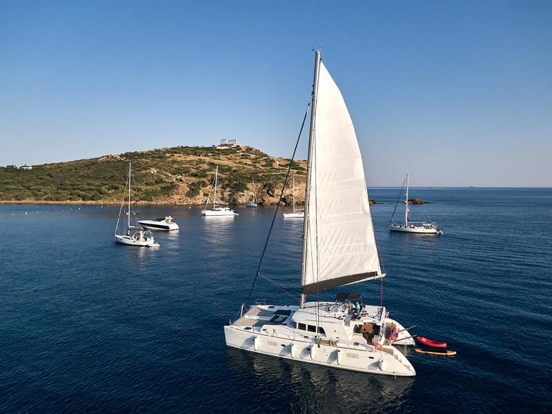 Book yachts online - catamaran - Lagoon 500 - Lepado 2006 skippered - rent