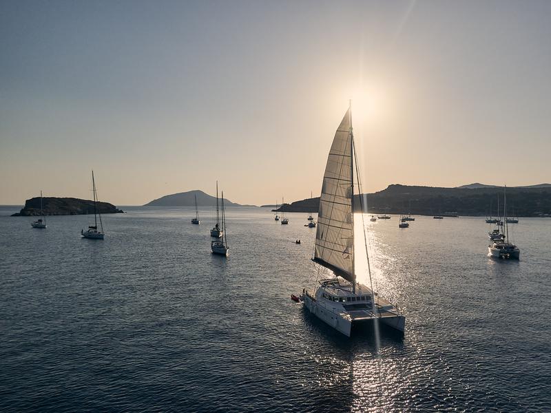 Book yachts online - catamaran - Lagoon 500 - Lepado 2006 skippered - rent