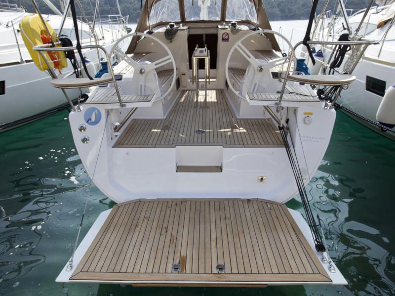 Book yachts online - sailboat - Elan 35 Impression - Essi - rent