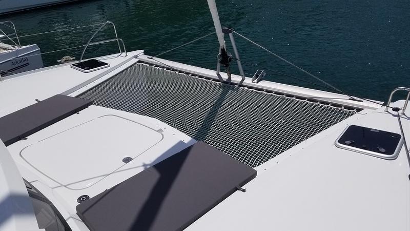 Book yachts online - catamaran - Lucia 40 - Hola - rent