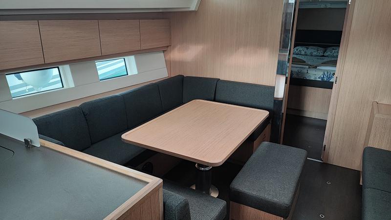 Book yachts online - sailboat - Bavaria C45 - Blue Monkey - rent