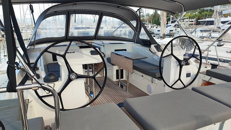 Book yachts online - sailboat - Bavaria C45 - Blue Monkey - rent