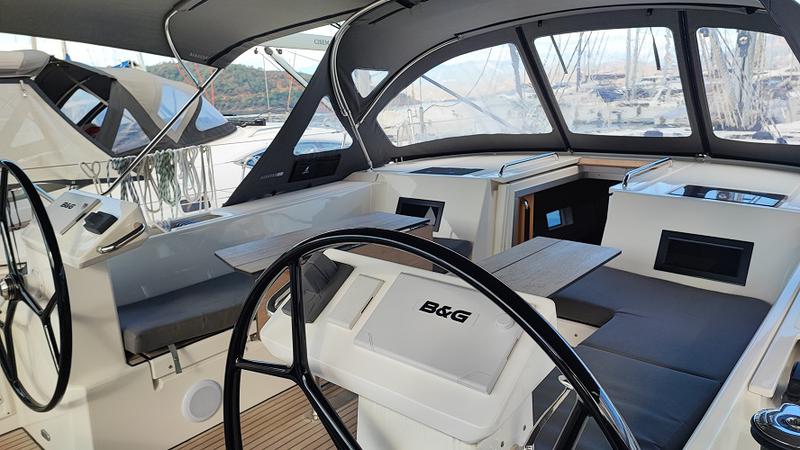 Book yachts online - sailboat - Bavaria C45 - Blue Monkey - rent