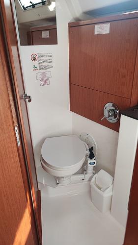 Book yachts online - sailboat - Bavaria 51 Cruiser - Seawalker - rent