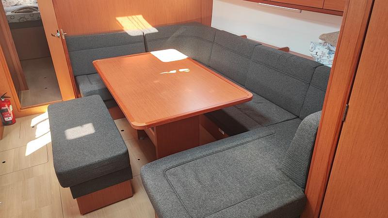 Book yachts online - sailboat - Bavaria 51 Cruiser - Seawalker - rent