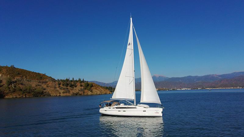 Book yachts online - sailboat - Bavaria 51 Cruiser - Seawalker - rent