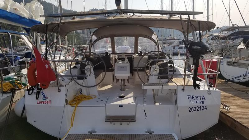 Book yachts online - sailboat - Bavaria C42 - Fiesta - rent