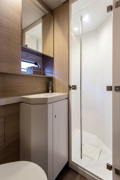 Book yachts online - catamaran - Bali 5.4 - Light Blue - rent