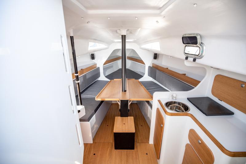 Book yachts online - sailboat - MMW 33 - Cipango - rent