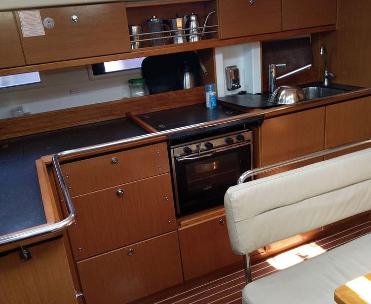 Book yachts online - sailboat - Bavaria 45 Cruiser - Esperos - rent