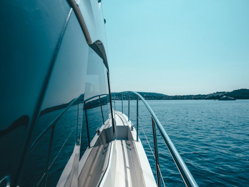 Book yachts online - motorboat - Bavaria R40 FLY - Borimir - rent