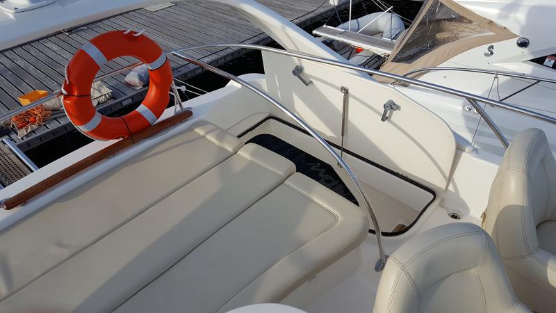 Book yachts online - motorboat - Prestige 36 Fly - Fortuna - rent