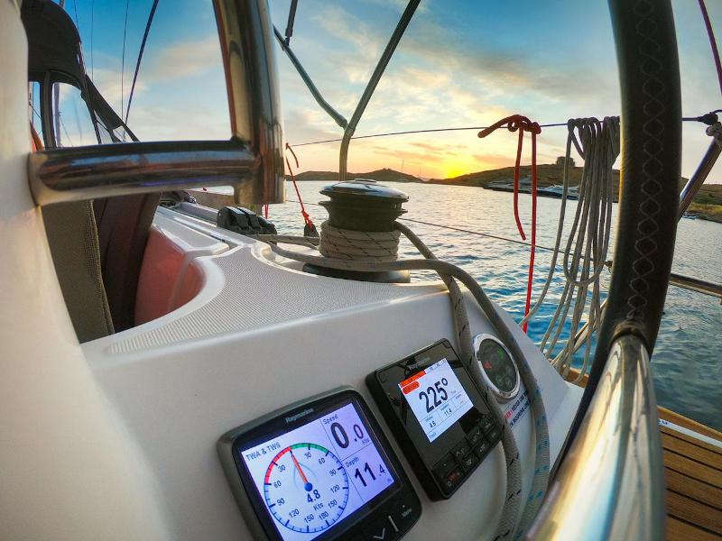 Book yachts online - sailboat - Sun Odyssey 479 - Guinness  - 4 electric WC - new sails 2022 - rent