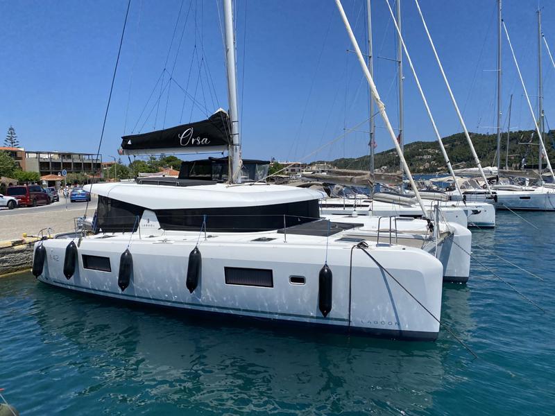 Book yachts online - catamaran - Lagoon 42 (A/C, Watermaker, Gen) - ORSA (AC/Gen/W.Maker - rent