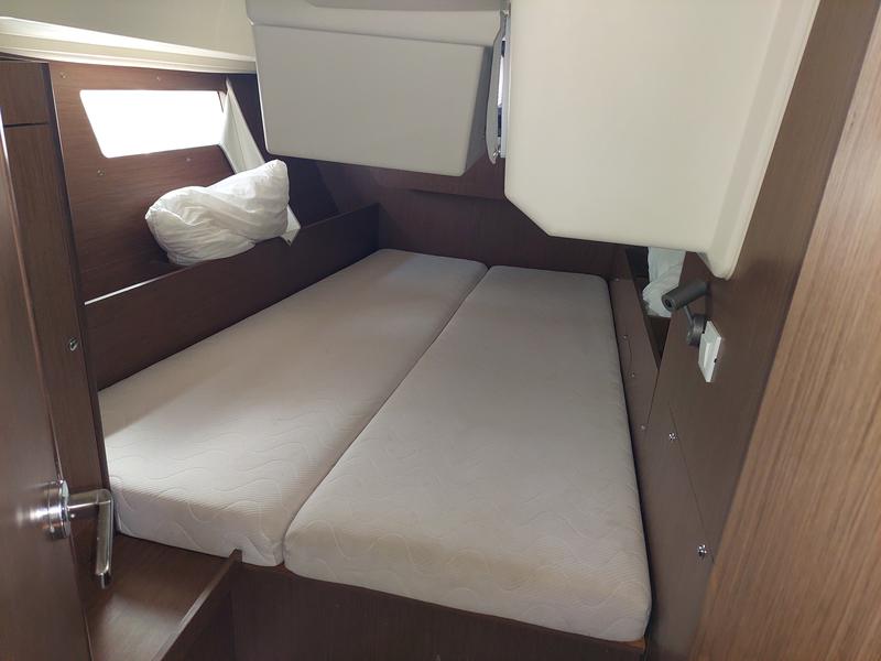 Book yachts online - sailboat - Oceanis 41.1 - IRIS - rent