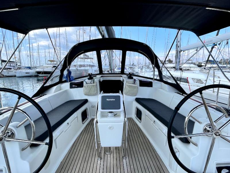 Book yachts online - sailboat - Sun Odyssey 449 - Amelie (Refit 2022) - rent