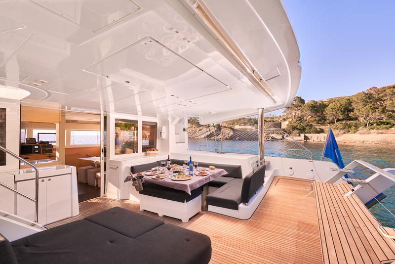 Book yachts online - catamaran - Lagoon 52 - Flow - rent