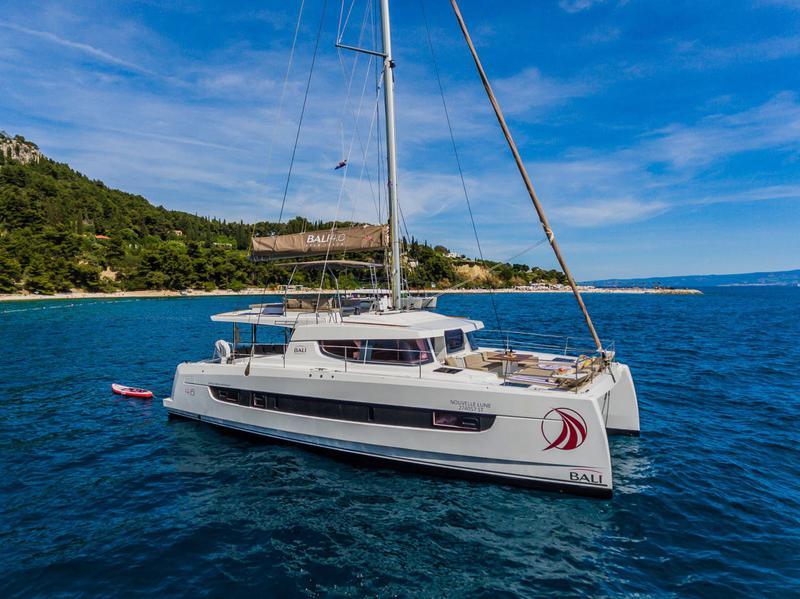 Book yachts online - catamaran - Bali 4.6 - Star Velvet - rent