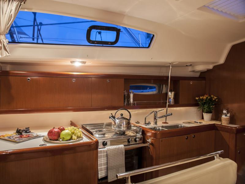Book yachts online - sailboat - Oceanis 43 - OASIS - | Bowthruster | Solar P  - rent