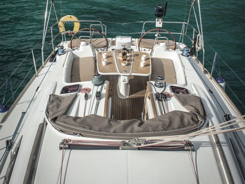 Book yachts online - sailboat - Oceanis 43 - OASIS - | Bowthruster | Solar P  - rent