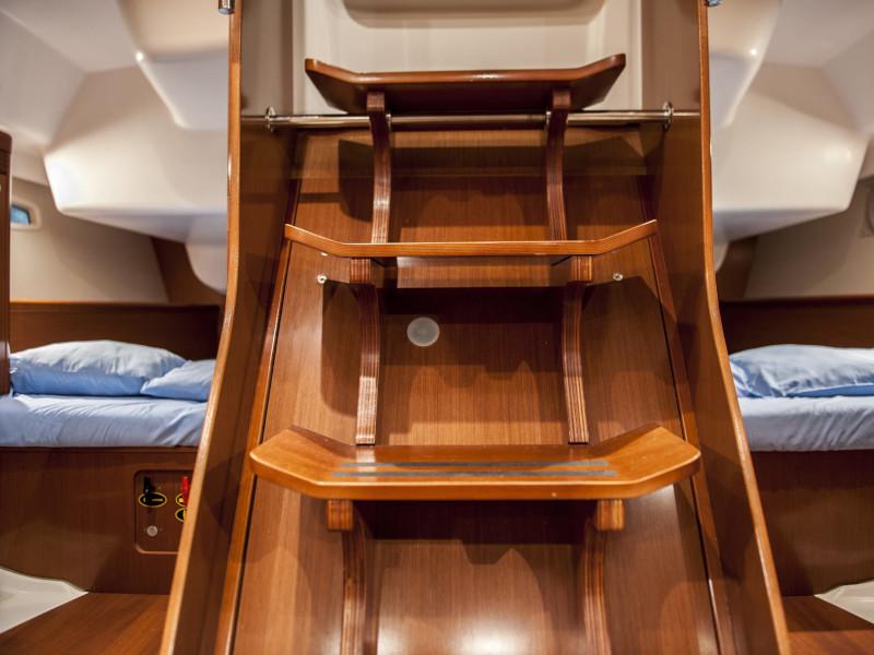 Book yachts online - sailboat - Oceanis 43 - OASIS - | Bowthruster | Solar P  - rent