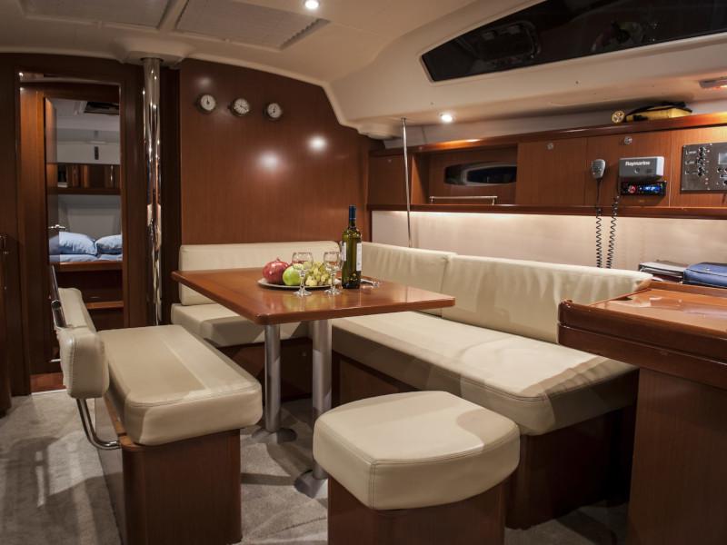 Book yachts online - sailboat - Oceanis 43 - OASIS - | Bowthruster | Solar P  - rent