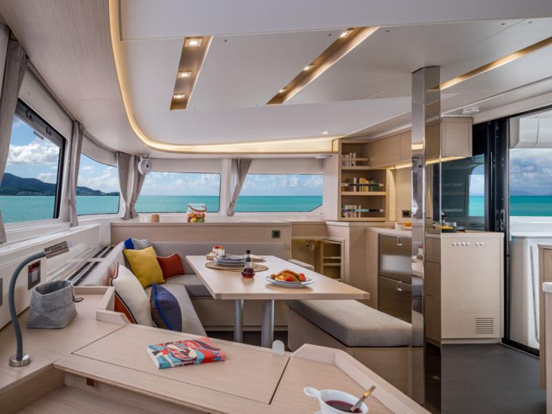 Book yachts online - catamaran - Lagoon 46 - CAVO D' ORO - rent