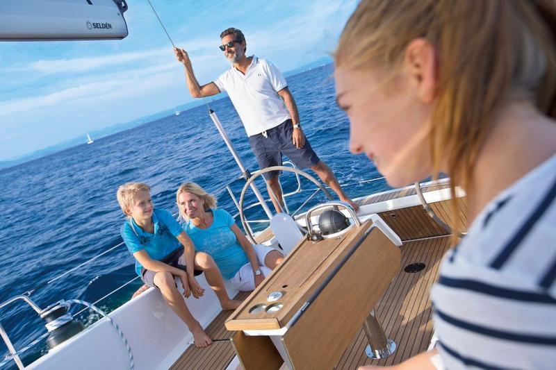 Book yachts online - sailboat - Bavaria Cruiser 41 - Panda III - rent