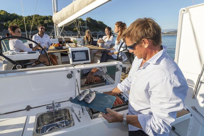 Book yachts online - sailboat - Dufour 430 Grand Large - NN3 - NEW 2023 - rent