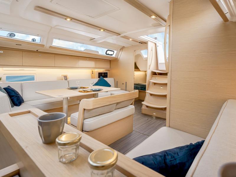 Book yachts online - sailboat - Dufour 430 Grand Large - NN3 - NEW 2023 - rent