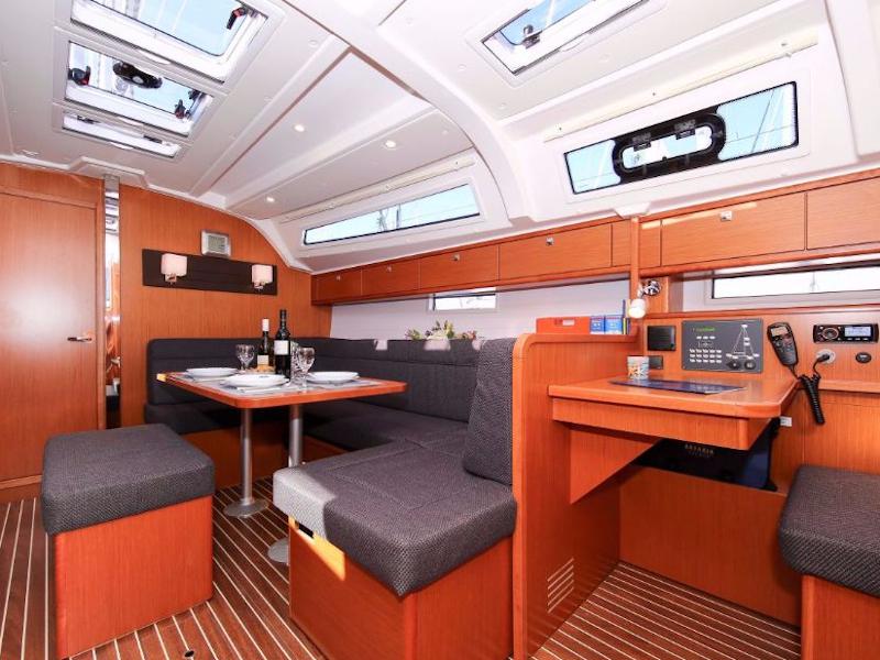 Book yachts online - sailboat - Bavaria Cruiser 41S - Starman - rent