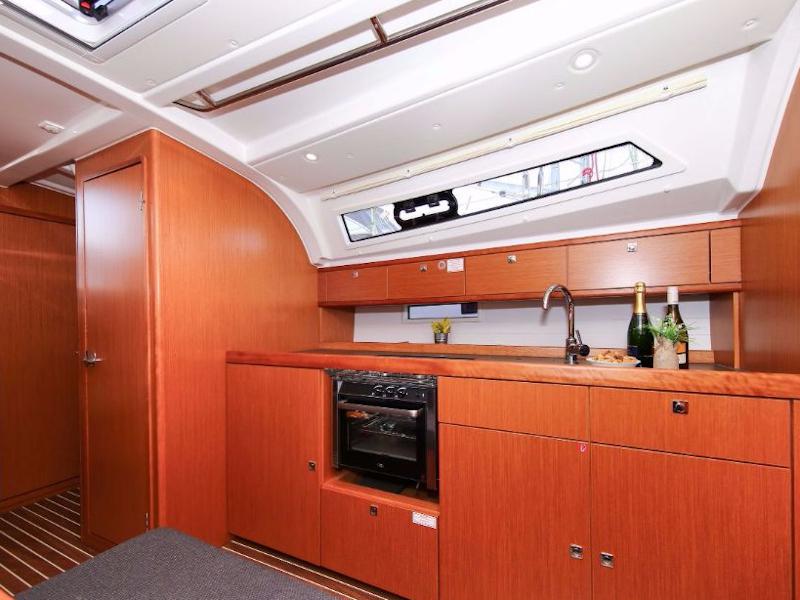 Book yachts online - sailboat - Bavaria Cruiser 41S - Blackstar - rent