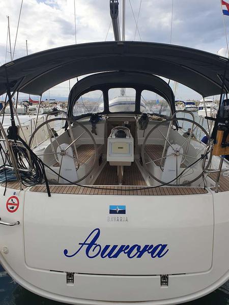 Book yachts online - sailboat - Bavaria Cruiser 37 - AURORA - rent