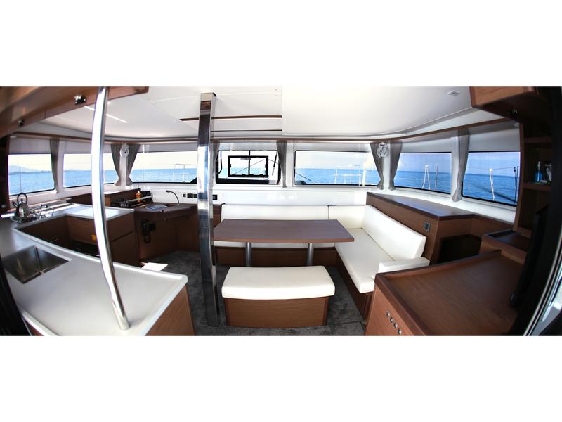 Book yachts online - catamaran - Lagoon 46 - Barchetta V - rent