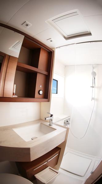 Book yachts online - catamaran - Lagoon 46 - Barchetta V - rent