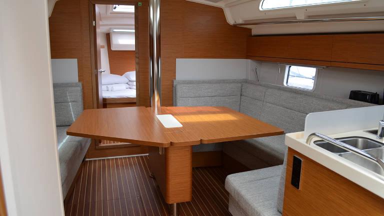 Book yachts online - sailboat - Hanse 418 - Laysan - rent