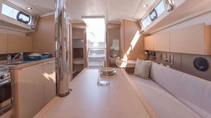 Book yachts online - sailboat - Oceanis 38.1 - Tena - rent