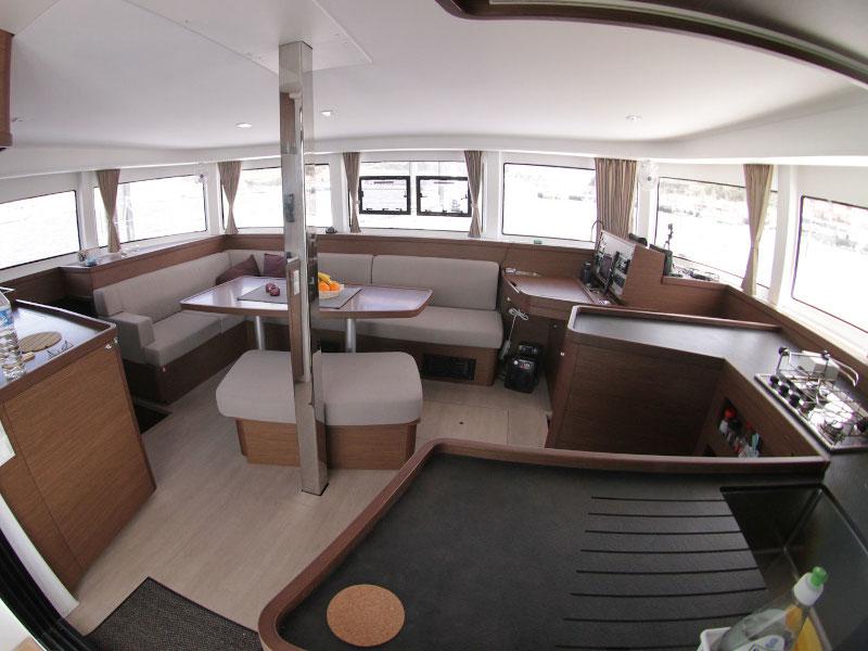 Book yachts online - catamaran - Lagoon 42 - 3 cab - Titus - rent