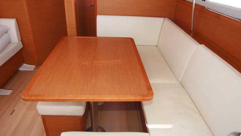Book yachts online - sailboat - Sun Odyssey 439 - Jason - rent