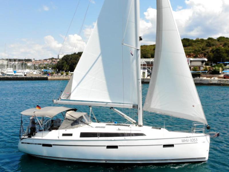 Book yachts online - sailboat - Bavaria Cruiser 37 - Bibi - rent