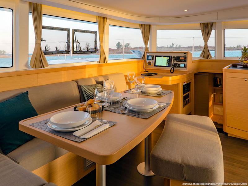 Book yachts online - catamaran - Lagoon 42.3 - Dream of Liberty - rent