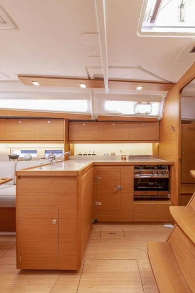 Book yachts online - sailboat - Dufour 390 Grand Large - Elena - rent