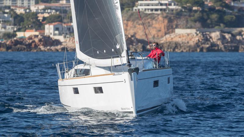 Book yachts online - sailboat - Oceanis 38.1 - Lukas - rent