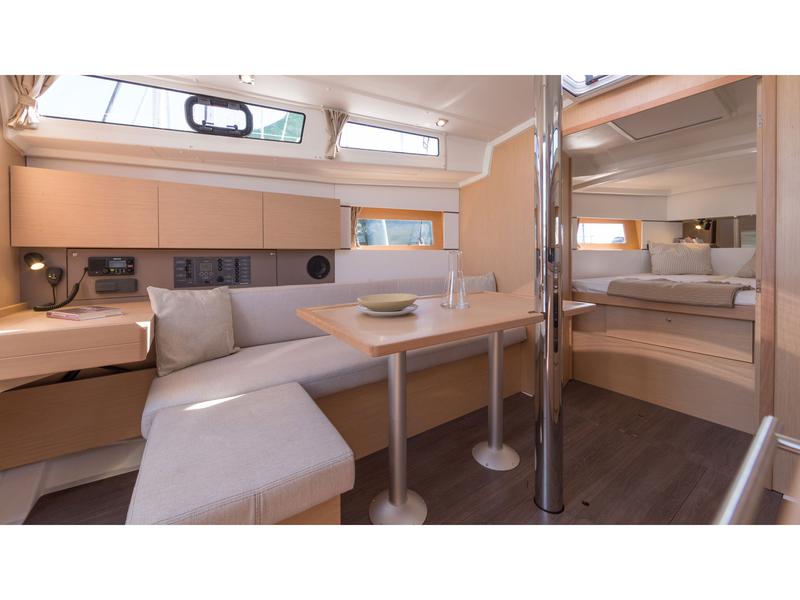 Book yachts online - sailboat - Oceanis 38.1 - Diana - rent