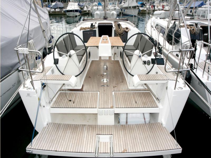 Book yachts online - sailboat - Dufour 382 Grand Large - 3 cab - Lotta - rent