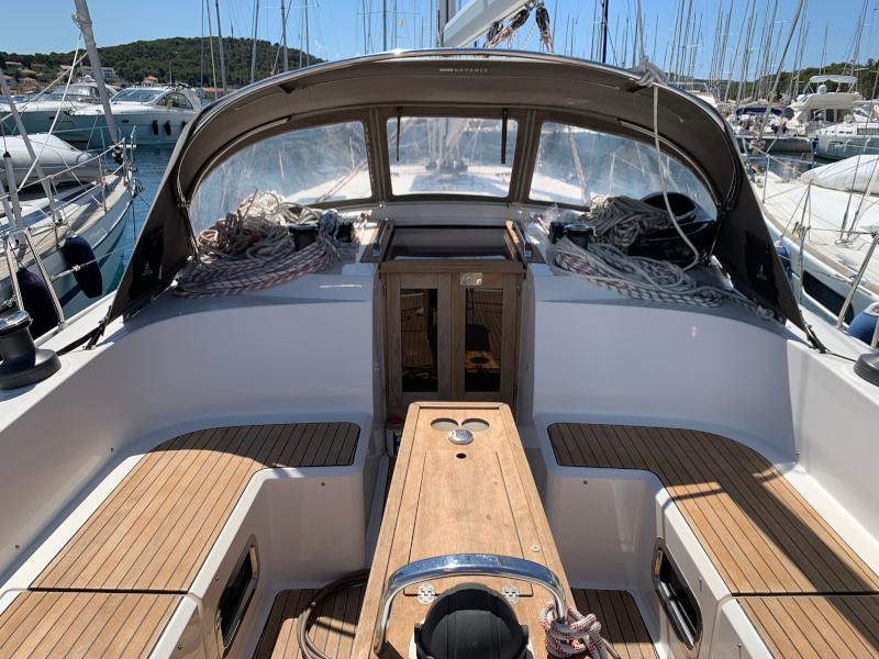 Book yachts online - sailboat - Bavaria Cruiser 46 - Blizzard - rent