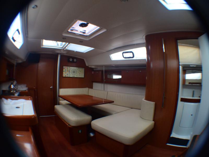 Book yachts online - sailboat - Oceanis 40 - ANASSA - rent