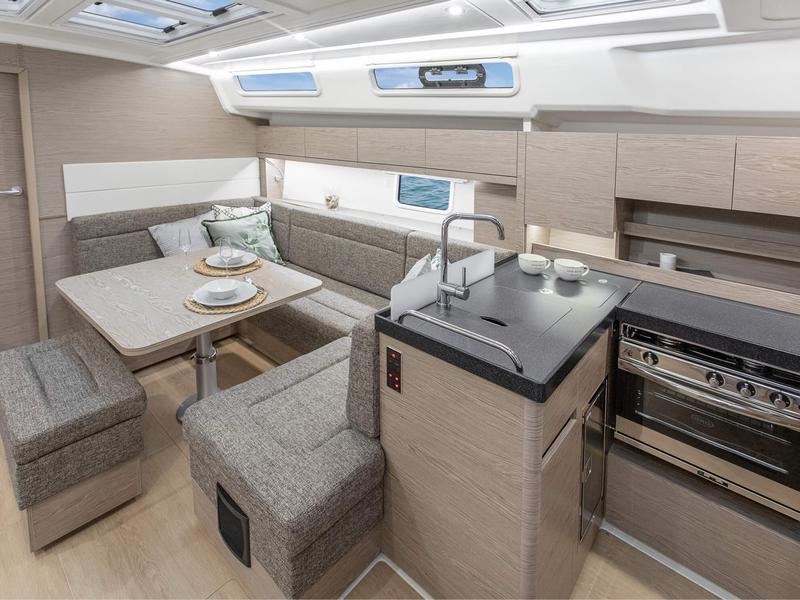 Book yachts online - sailboat - Hanse 458 - Rogira - rent